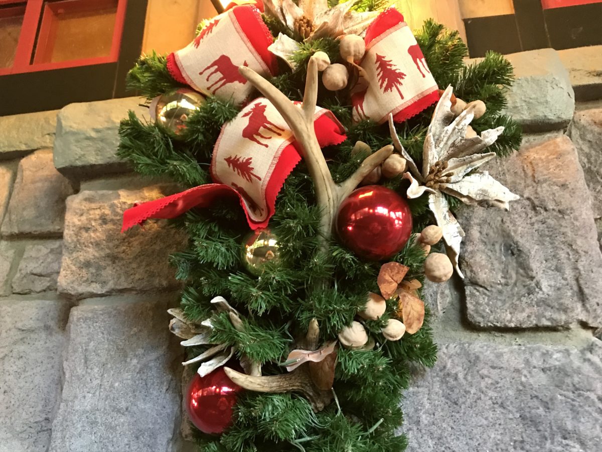 wilderness lodge Christmas