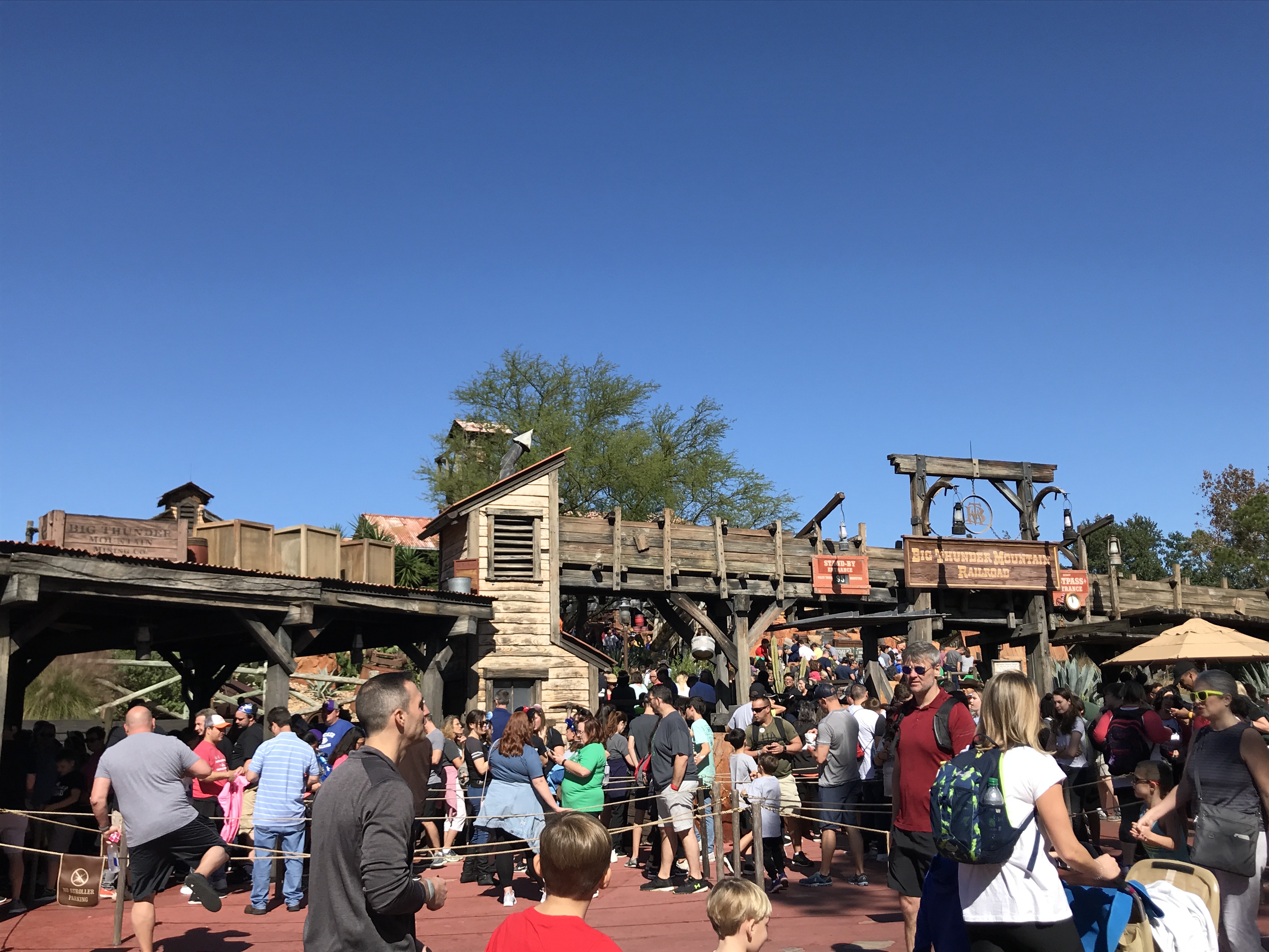 thanksgiving crowd