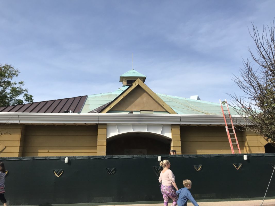 showcase plaza restrooms