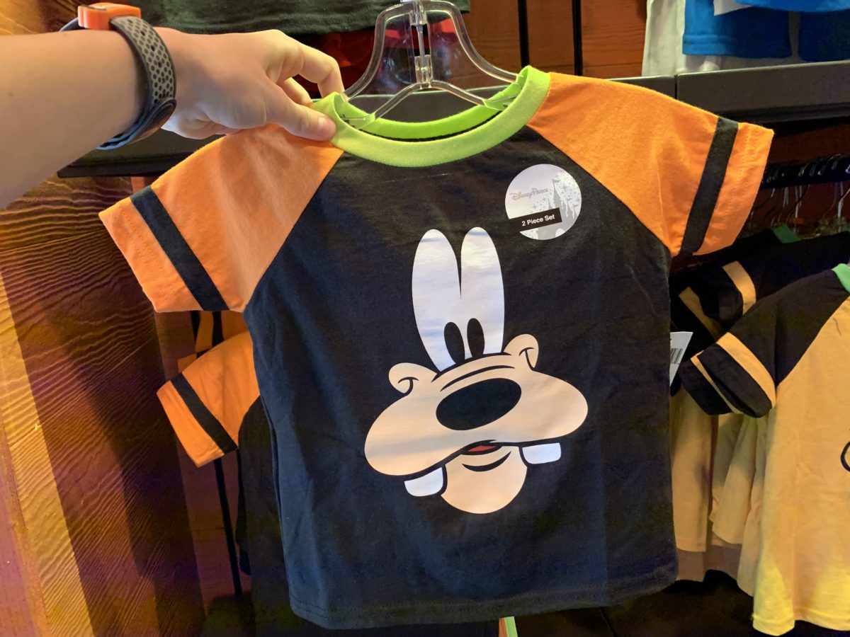 Kids clothes