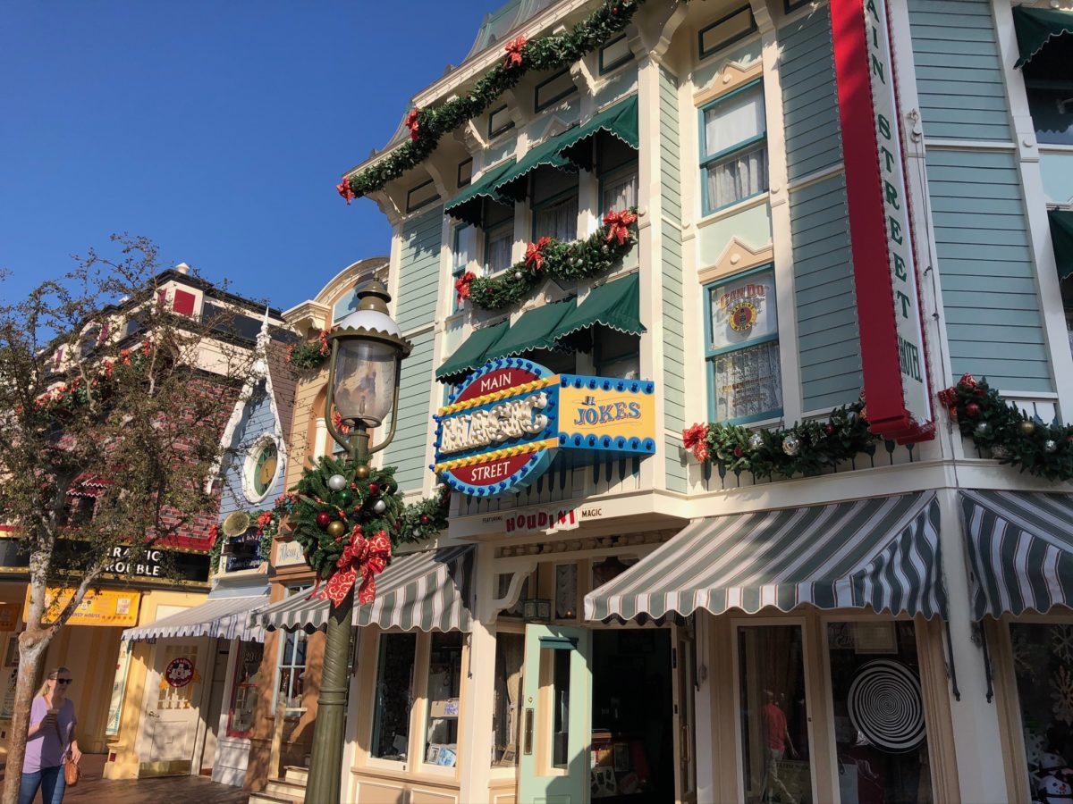 Main Street USA dl christmas