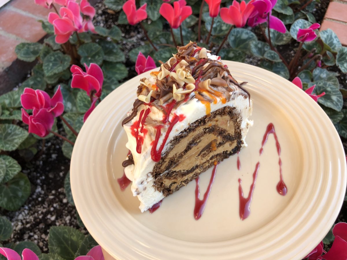 plaza inn holiday cake and Yule log 2019