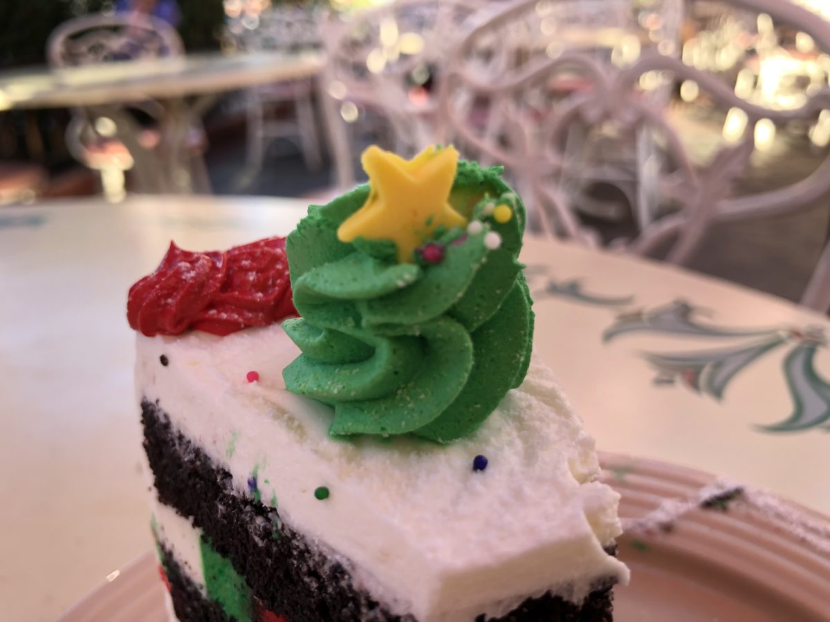 plaza inn holiday cake and Yule log 2019