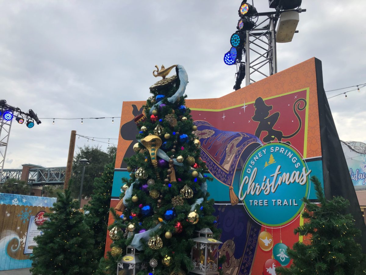 disney springs christmas tree trail 2019