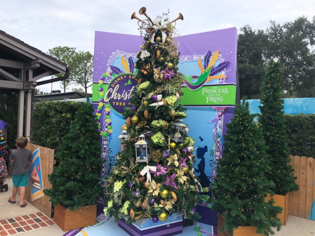disney springs christmas tree trail 2019