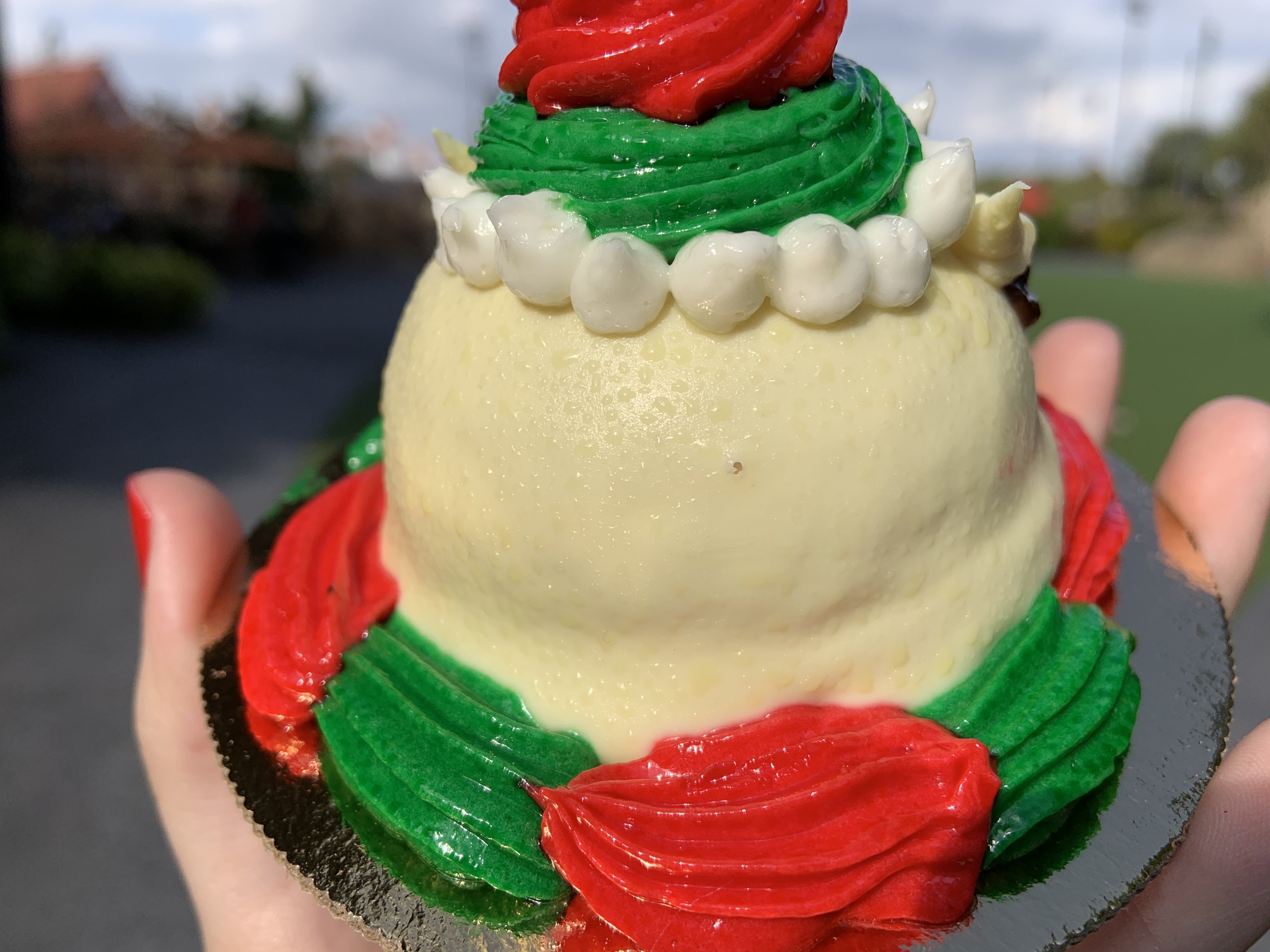 Egg Nog Elf Cupcake 12/11/19 4