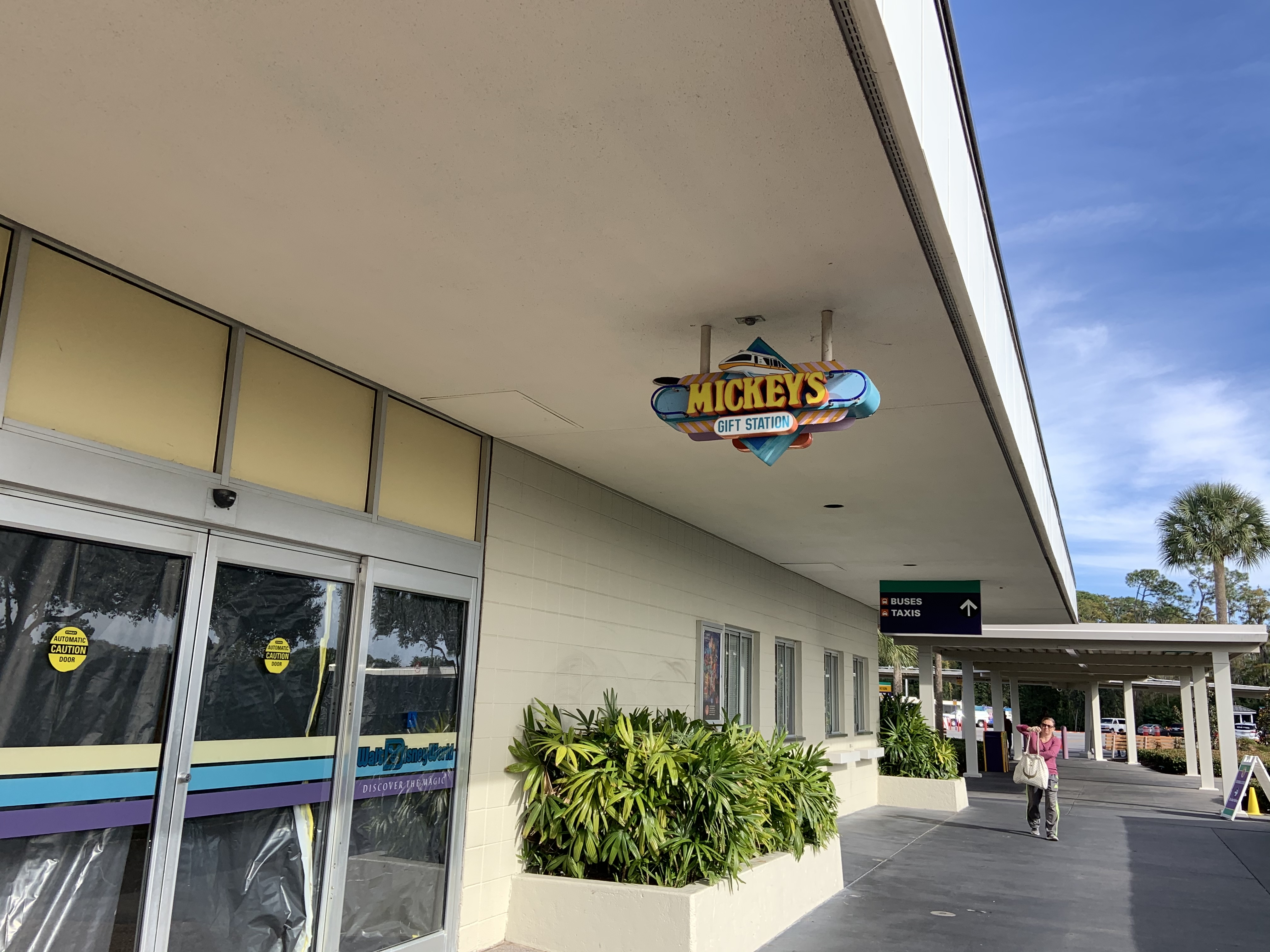 Mickey&rsquo;s Gift Station closed 12/5/19 6