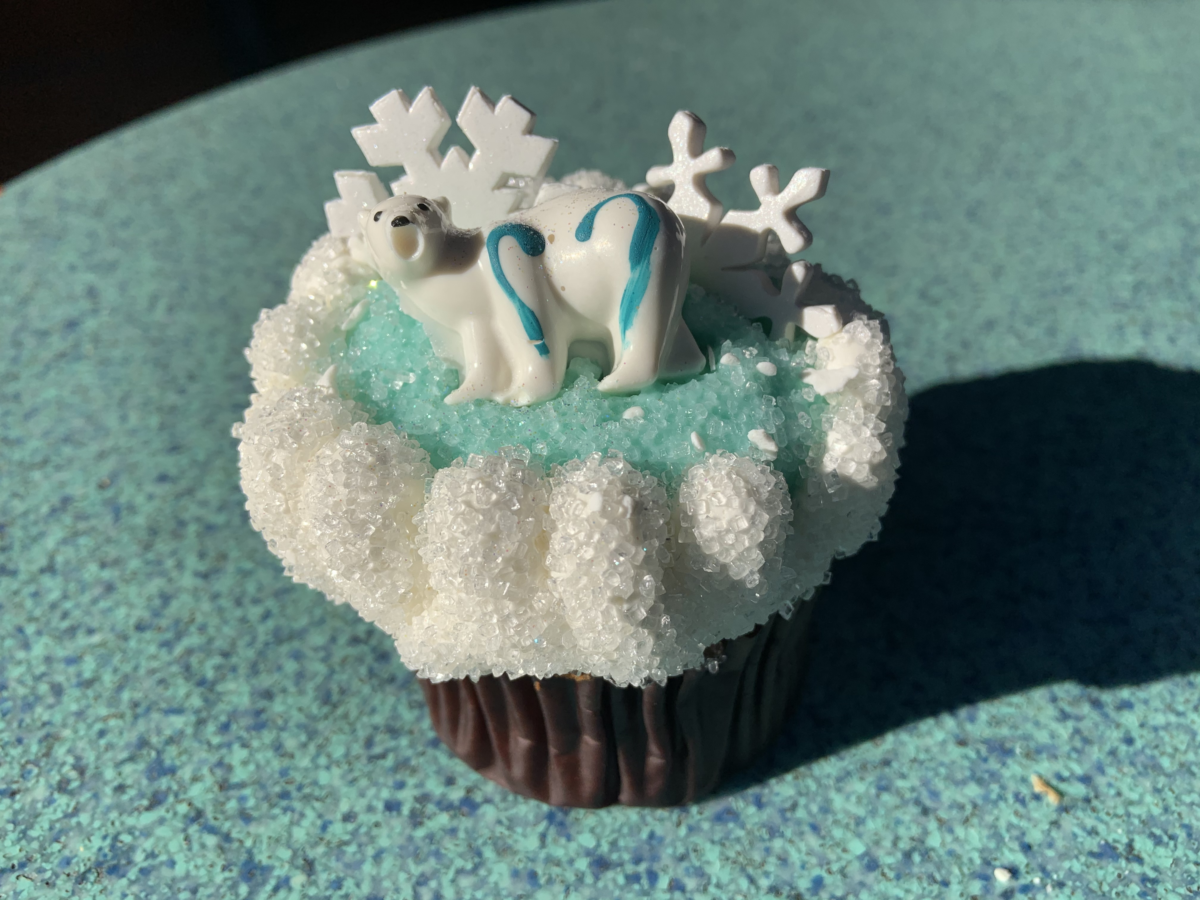Merry Menagerie cupcake 2