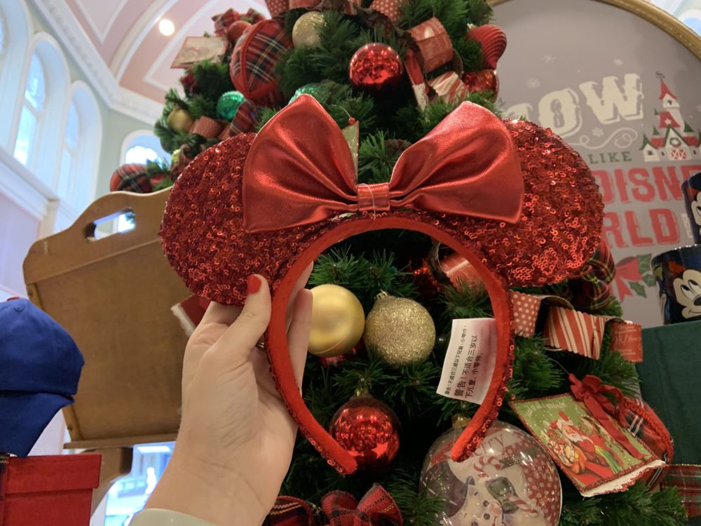Redd Minnie ears 12/24/19
