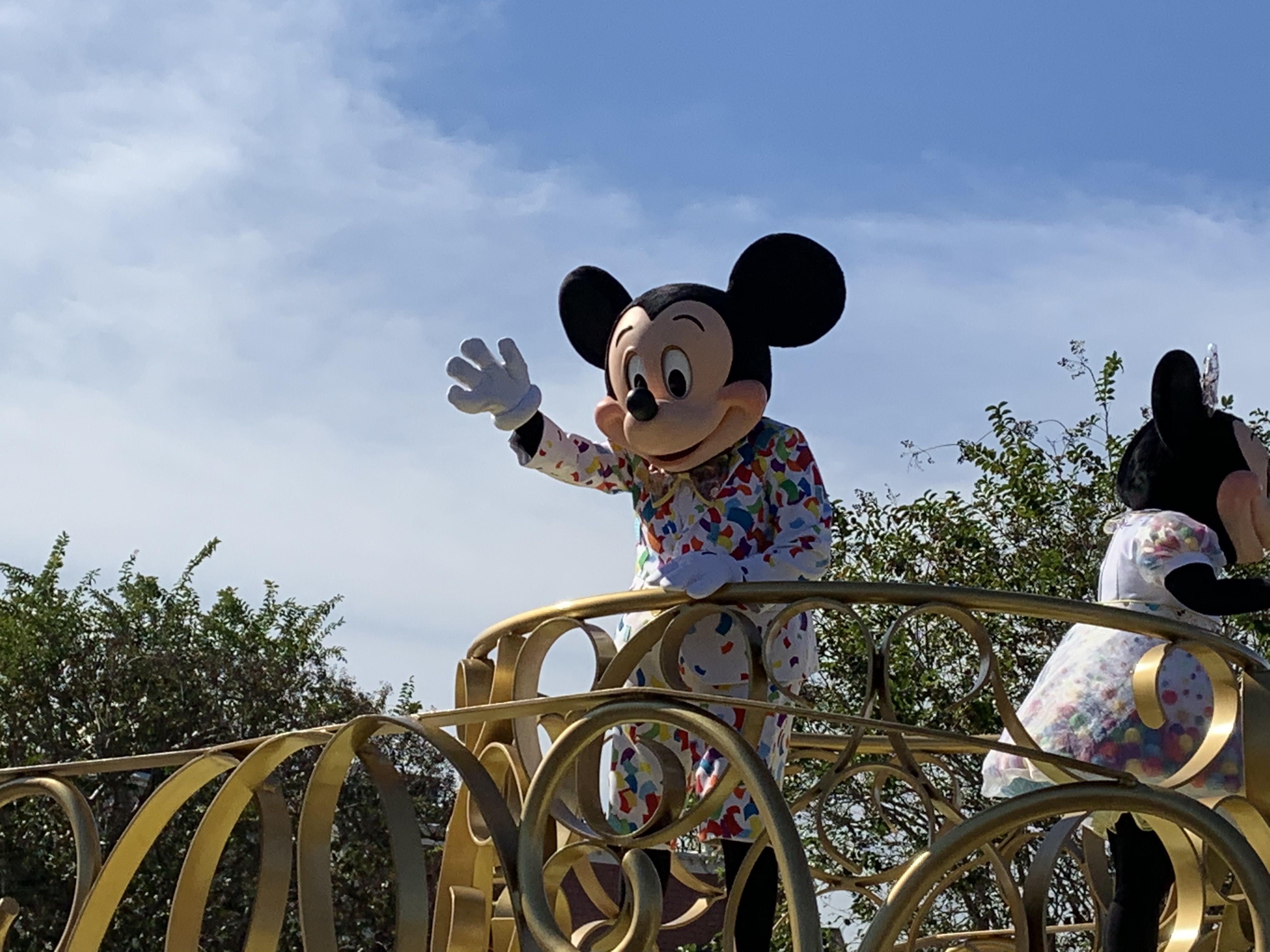 Mickey Move it shake it mouskedance it 12/5/19 1