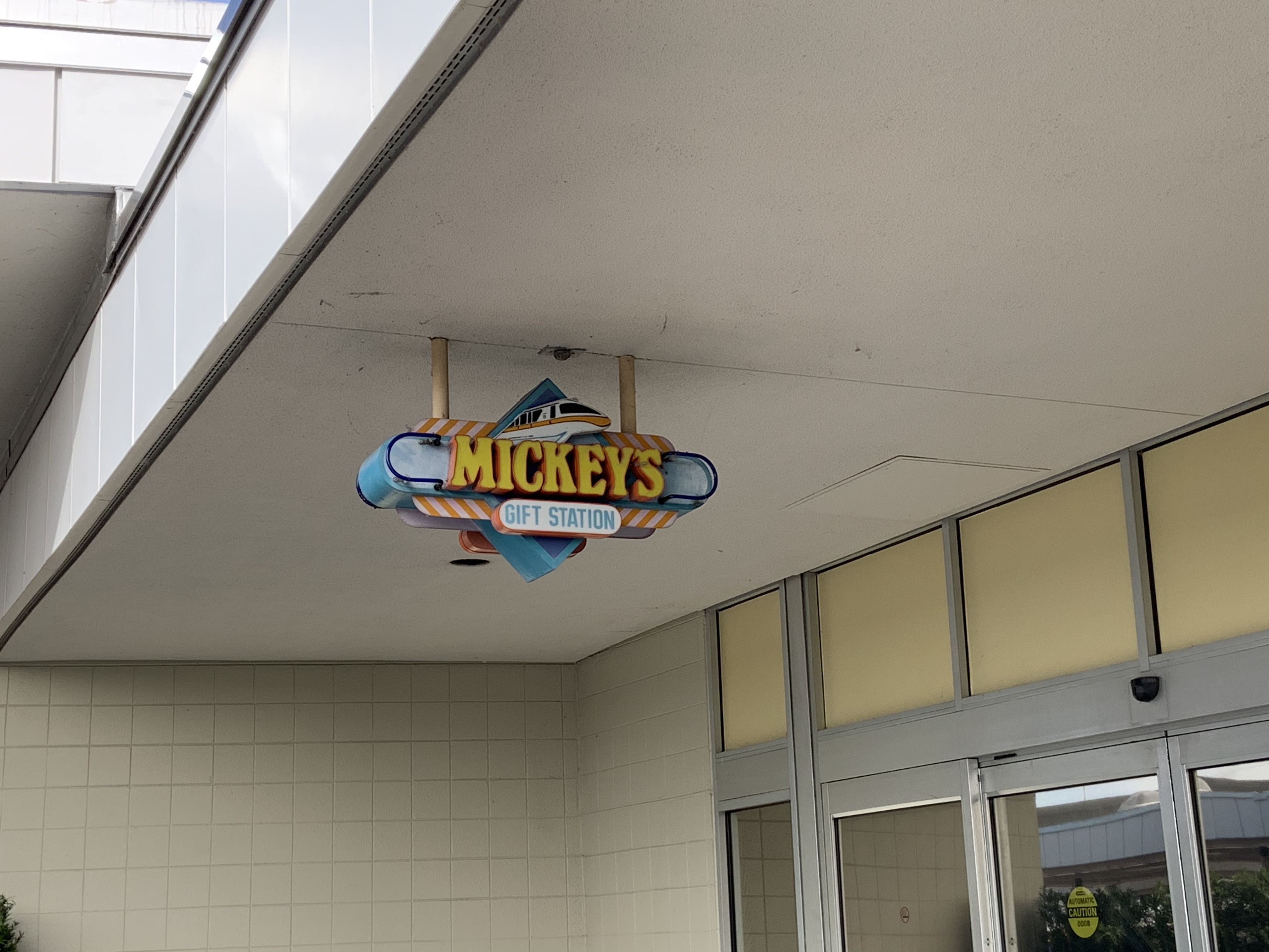 Mickey&rsquo;s Gift Station closed 12/5/19 2