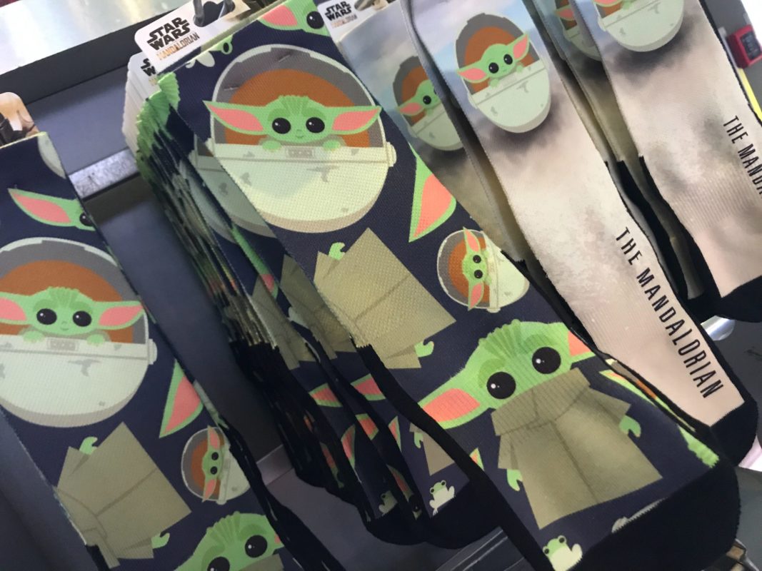 baby yoda socks black