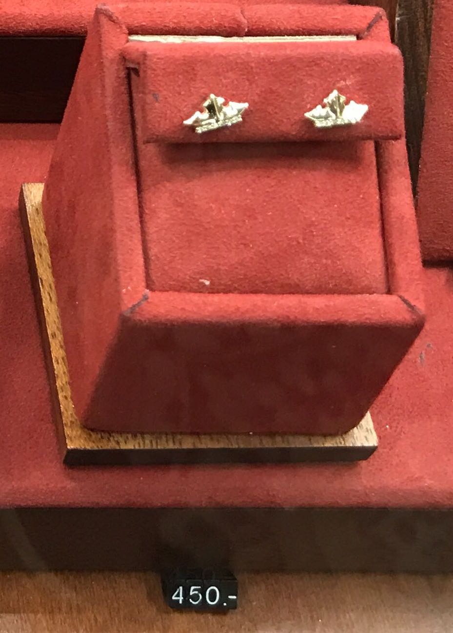 crown earrings