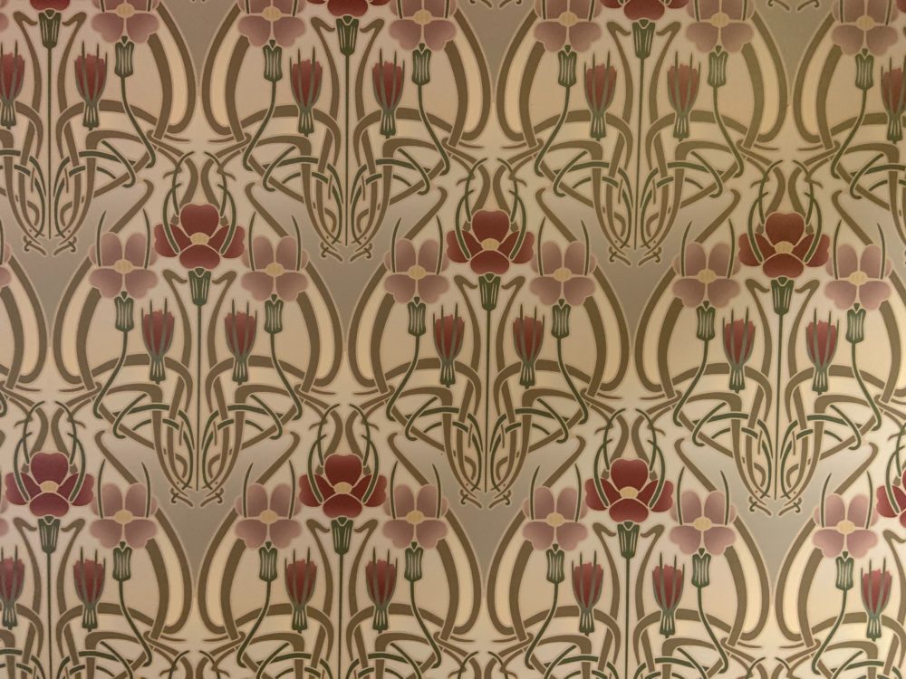 epcot guests relations 12-29-19 - close wallpaper