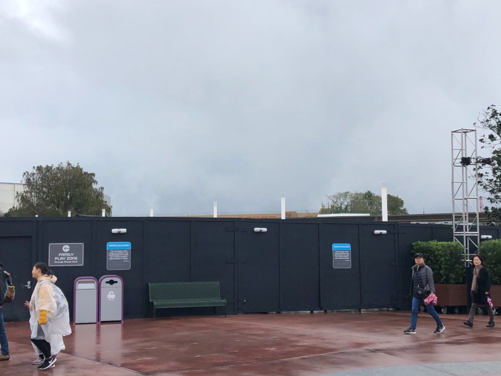 innoventions east pathway lighting 12-28-19 - 6
