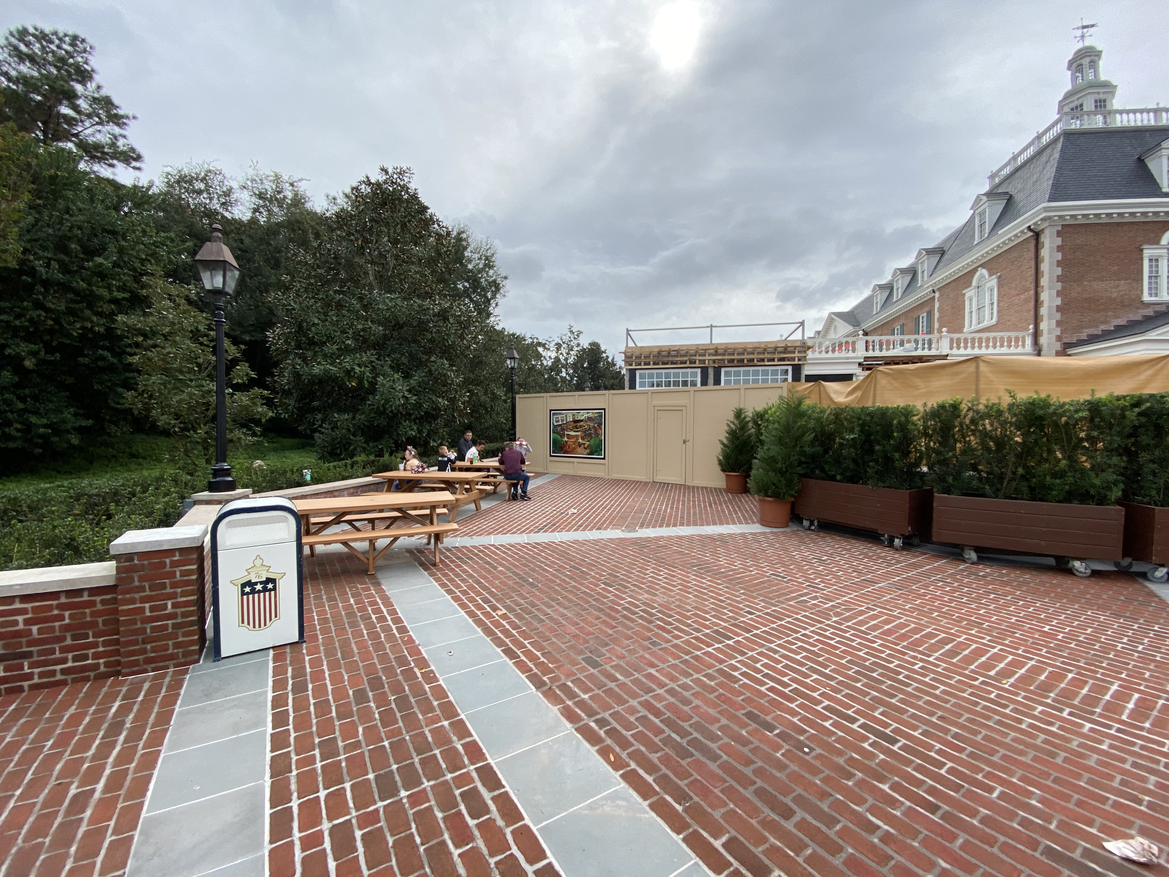 regal eagle seating left