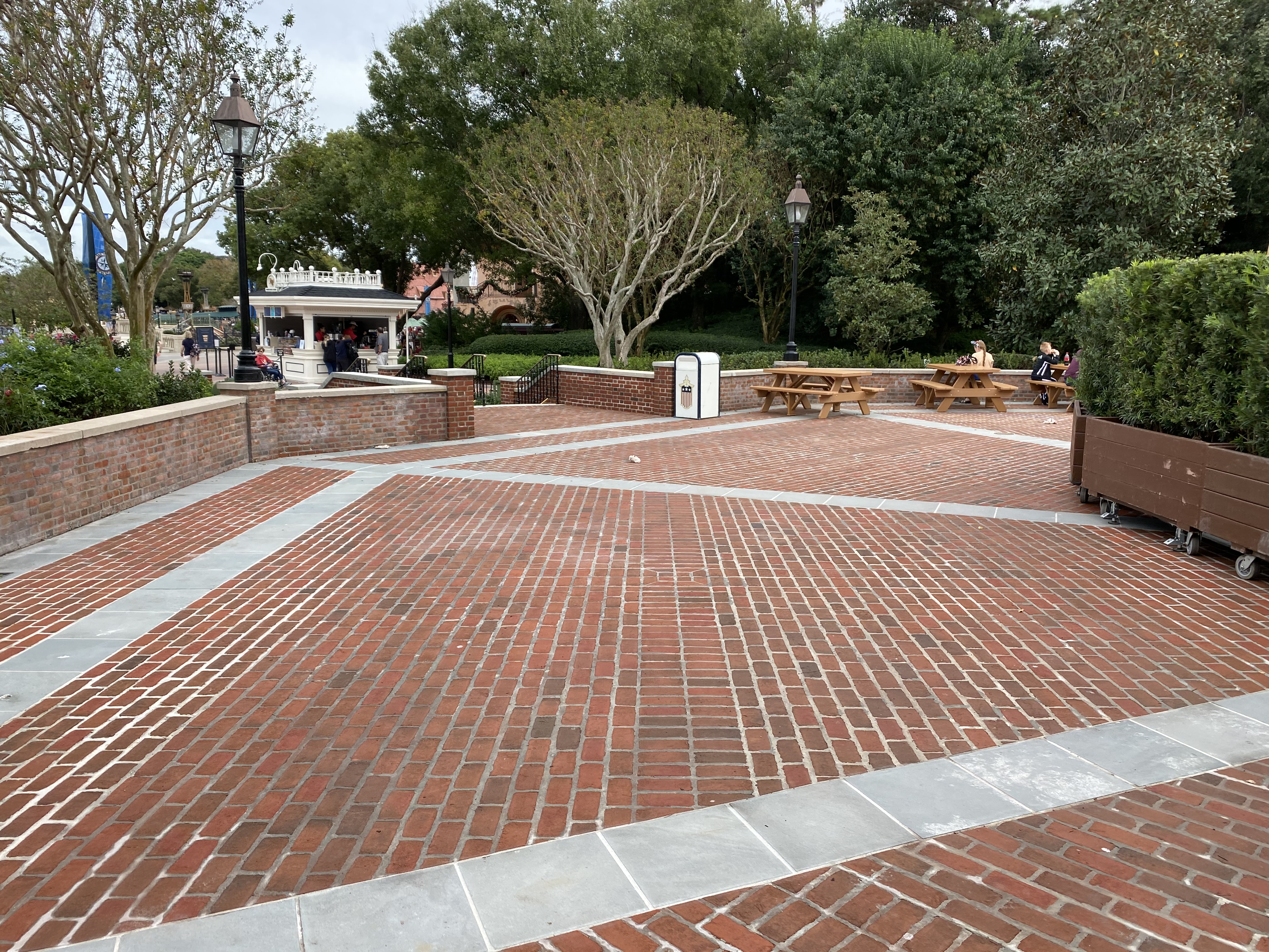 regal eagle seating middle