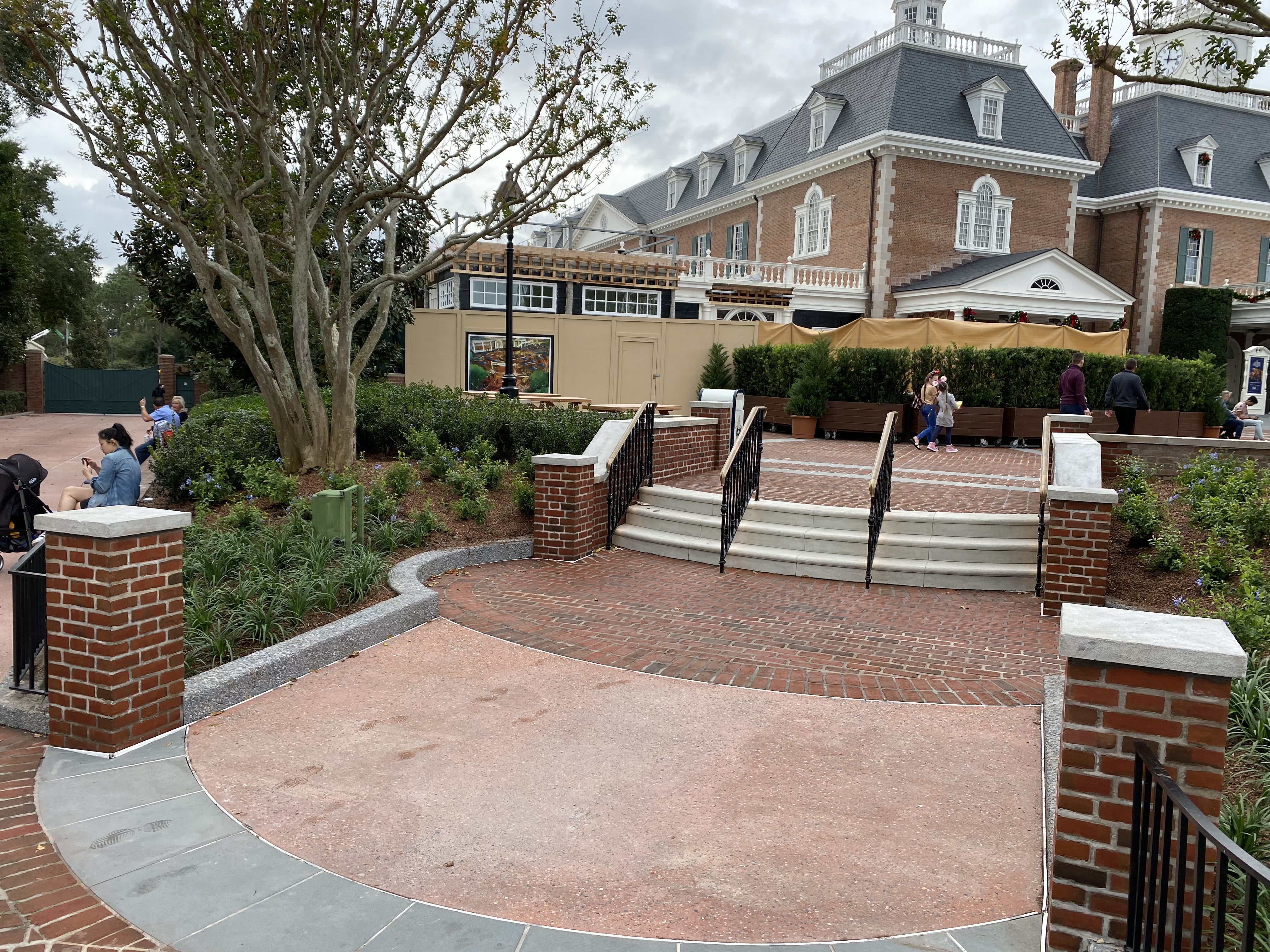 regal eagle stairs - front close