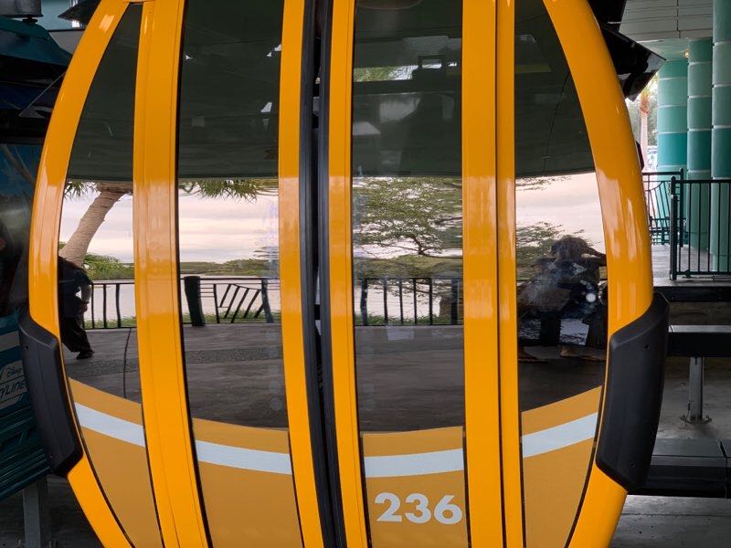 skyliner 12-28-19 - door not closing yellow