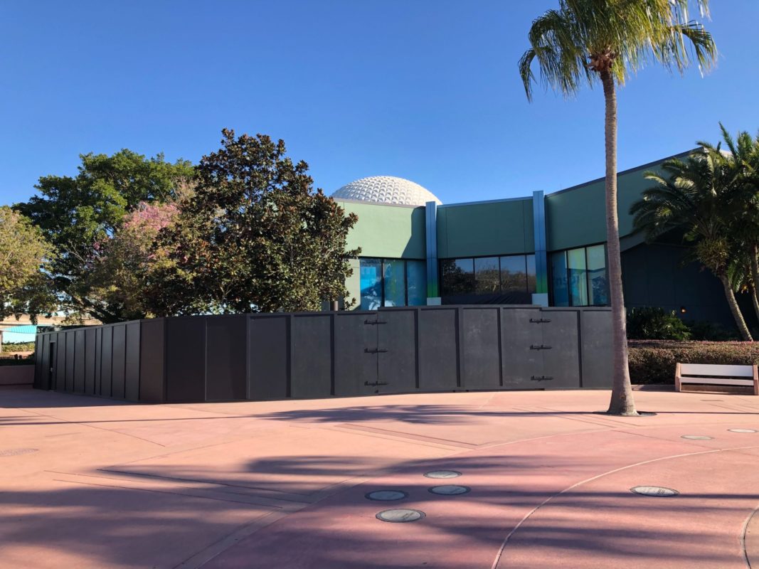 Character Spot Contruction Walls