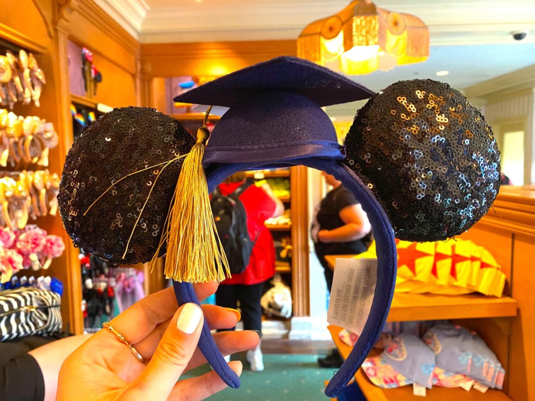 graduation-ear-headband-2020-disneyland-01-25-2020-1.jpg