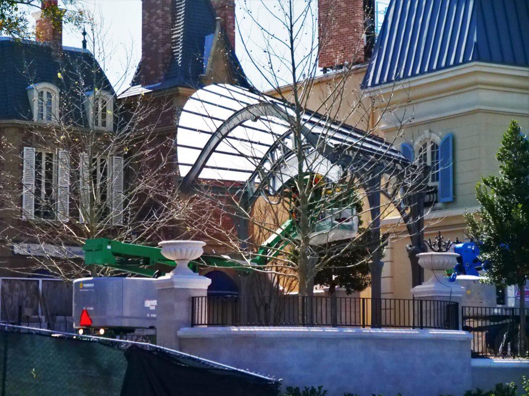 France Expansion Archway