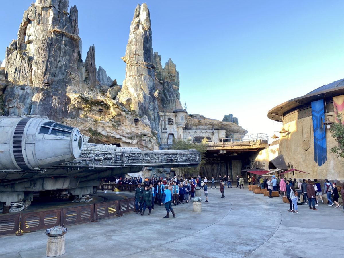 Smugglers run rope drop line