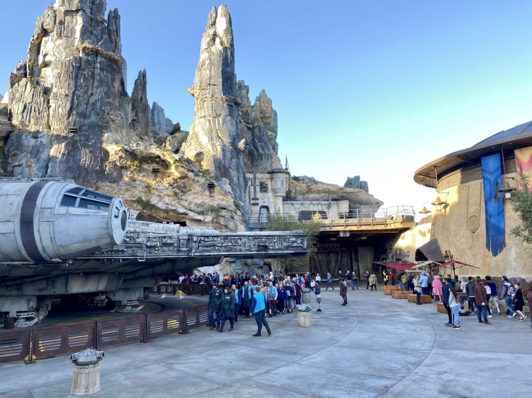 Smugglers run rope drop line