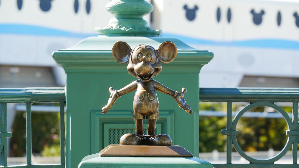 Tokyo Disneyland Mickey Statue