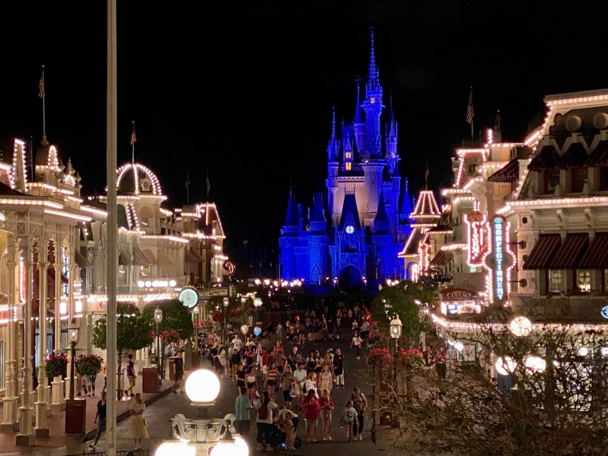 Disneyland Walt Disney World Closed