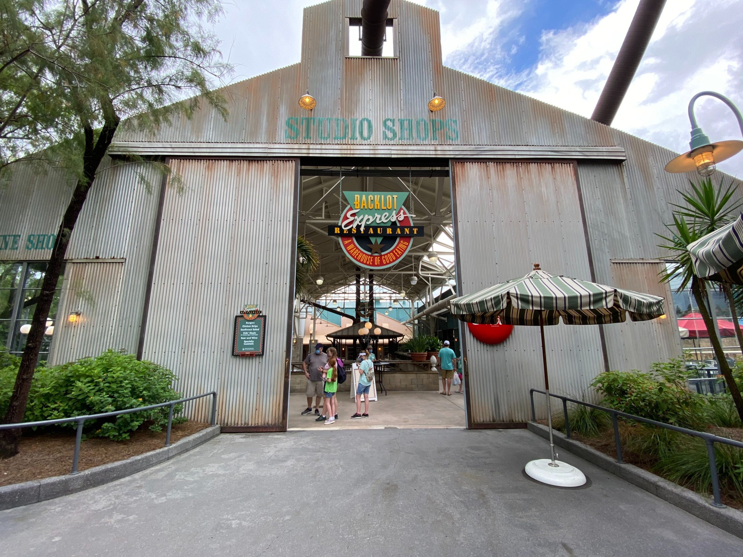 backlot express disney's hollywood studios (2)