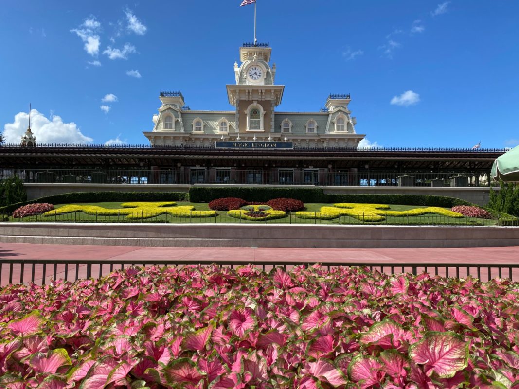 magic kingdom main street train station