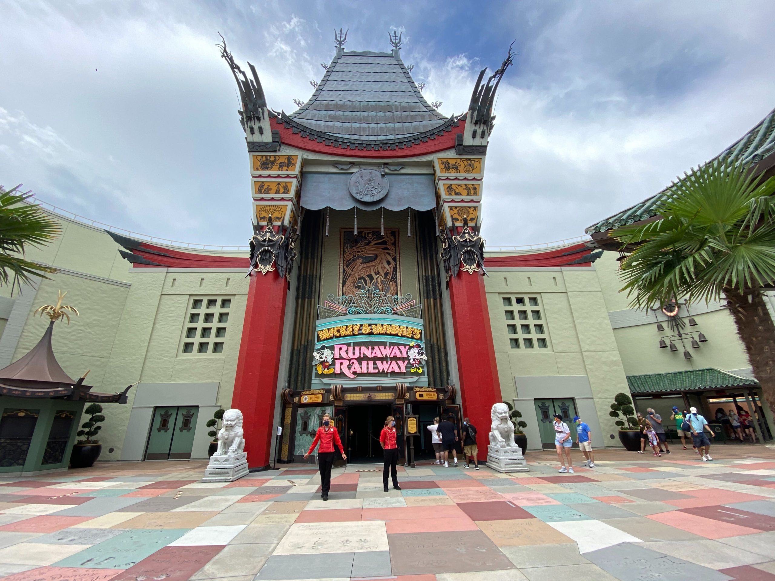 Mickey & Minnie's Runaway Railway chinese theatre