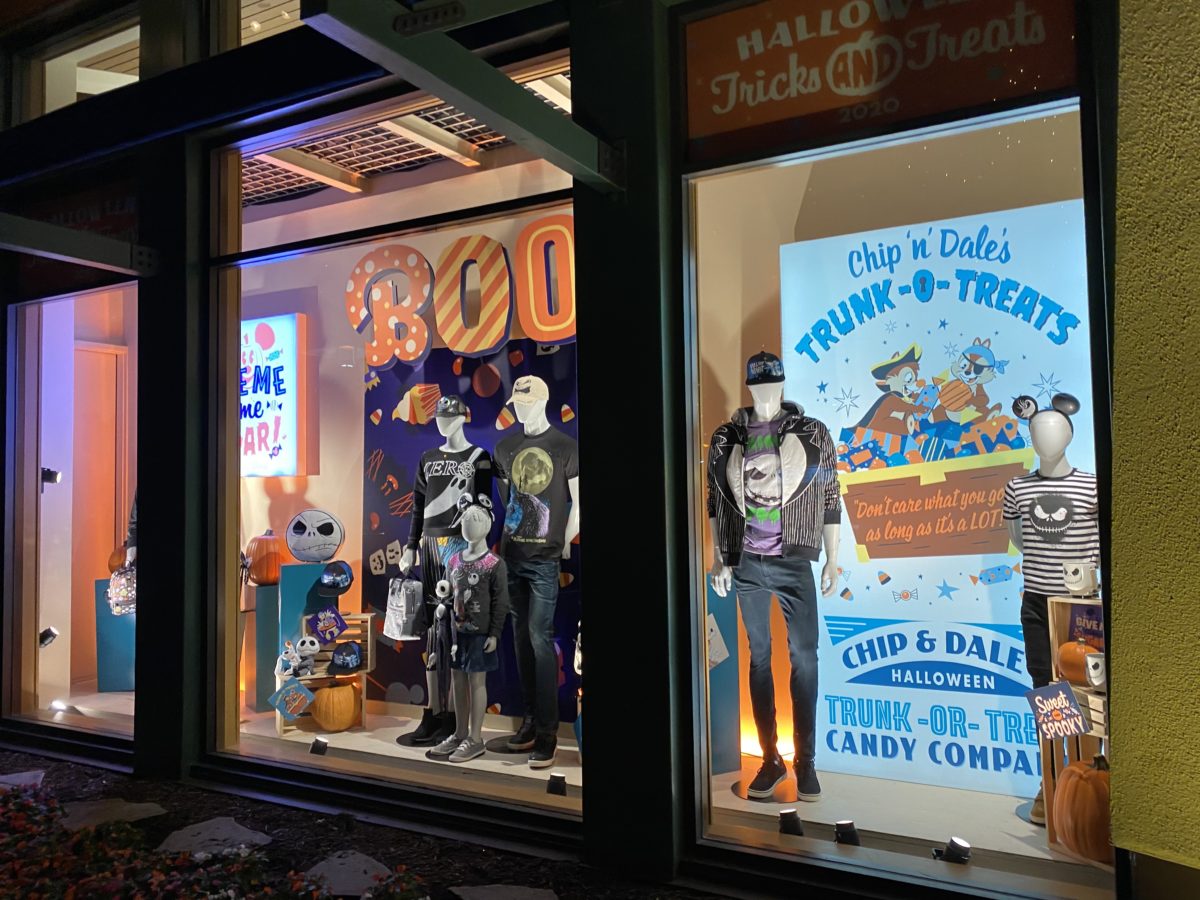 Halloween Window Displays DL