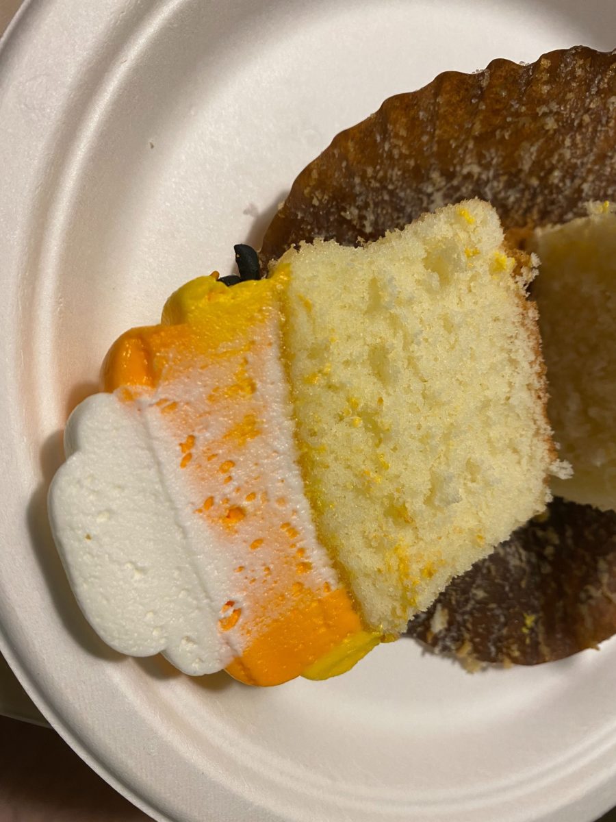 candy-corn-cupcake-inside-4509292