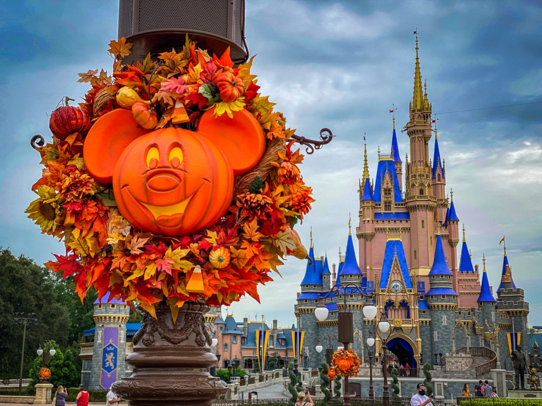 Mickey Wreath in front of Cinderella Castle retouched