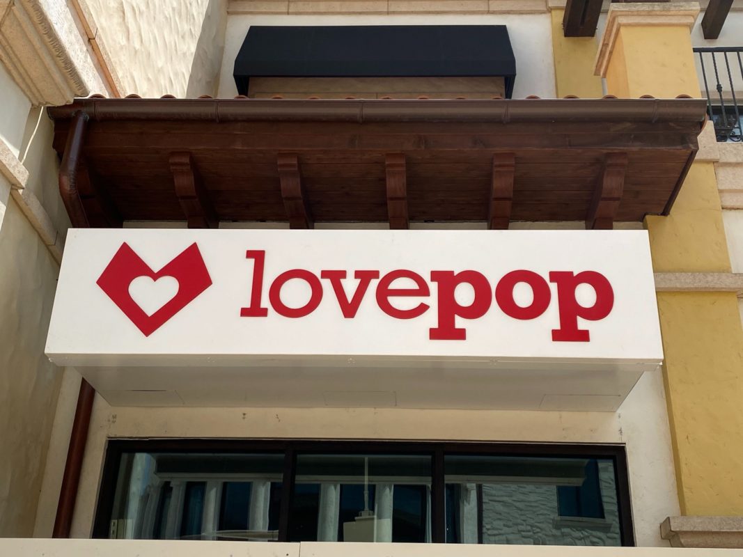 lovepop-gets-a-new-sign_04