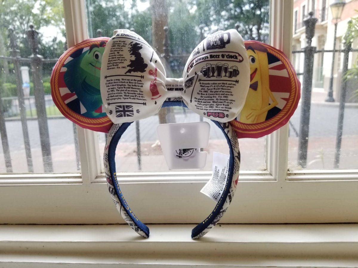 queens-table-mickey-ears-8-9903339