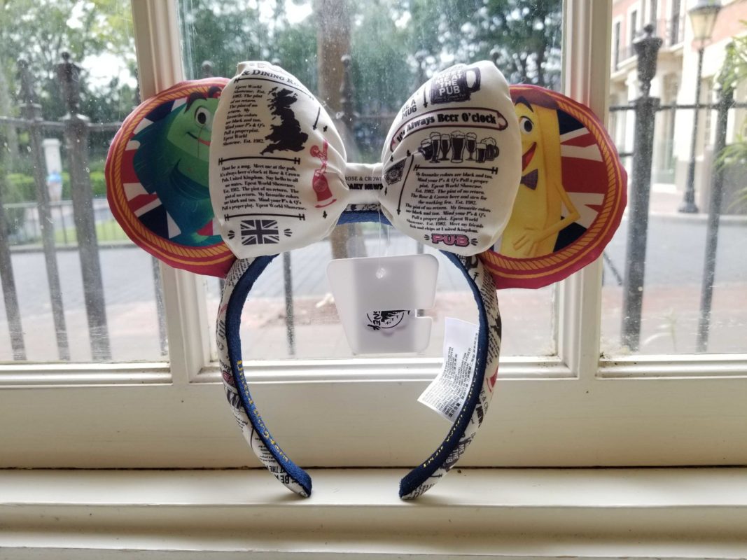 queens-table-mickey-ears-8-9903339