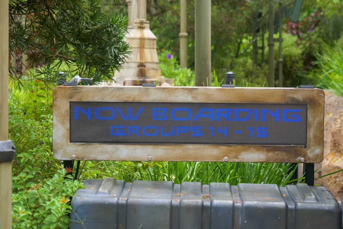 rise-slow-entry-2-boarding-group-sign