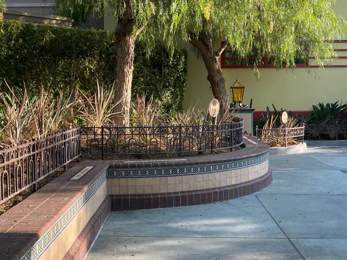 benches-unavailable-disney-california-adventure-entrance-2