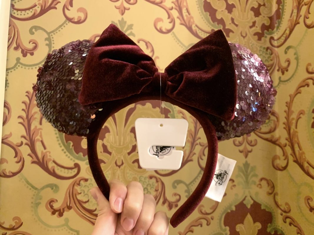 burgundy-sangria-minnie-ears-2020_11