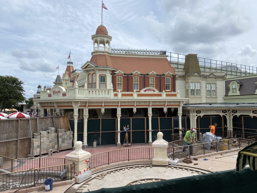 caseys-corner-seating-expansion_12