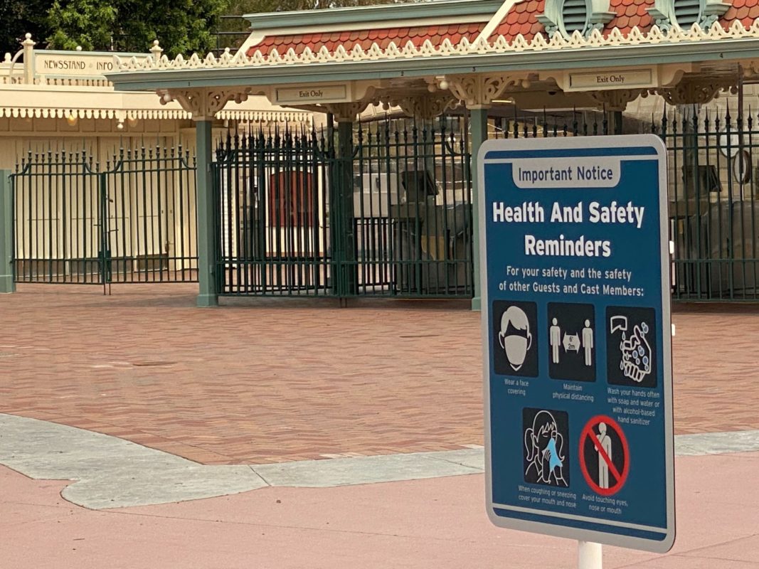 disneyland-hand-washing-station-2