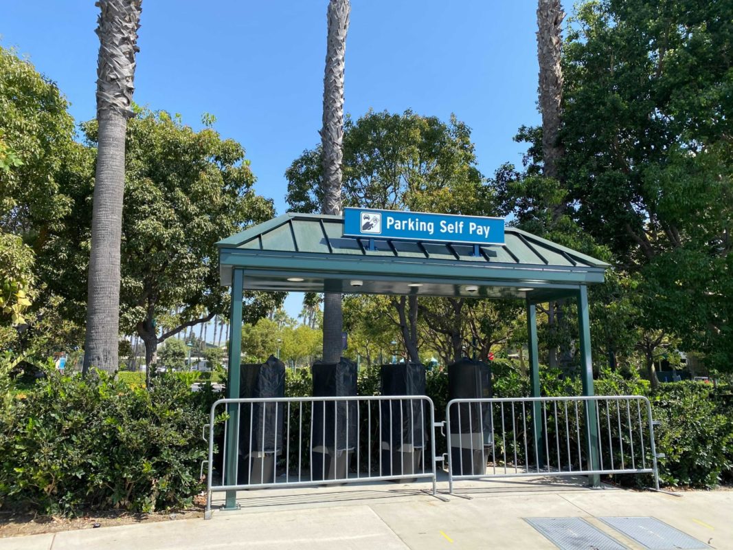 disneyland-paid-parking-signs-5