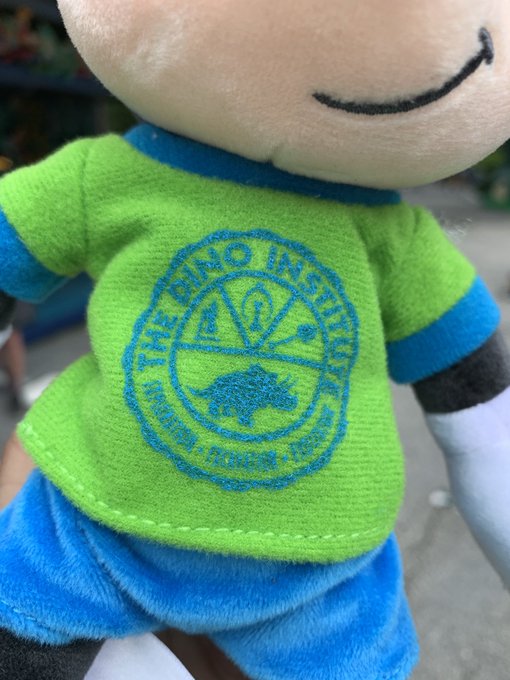 fossil-fun-games-dino-institute-mickey_3-5092655