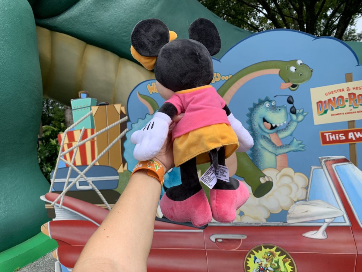 fossil-fun-games-dino-institute-minnie_2-8403172