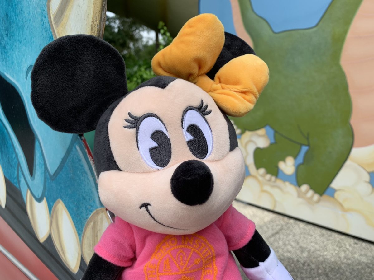 fossil-fun-games-dino-institute-minnie_6-8421349