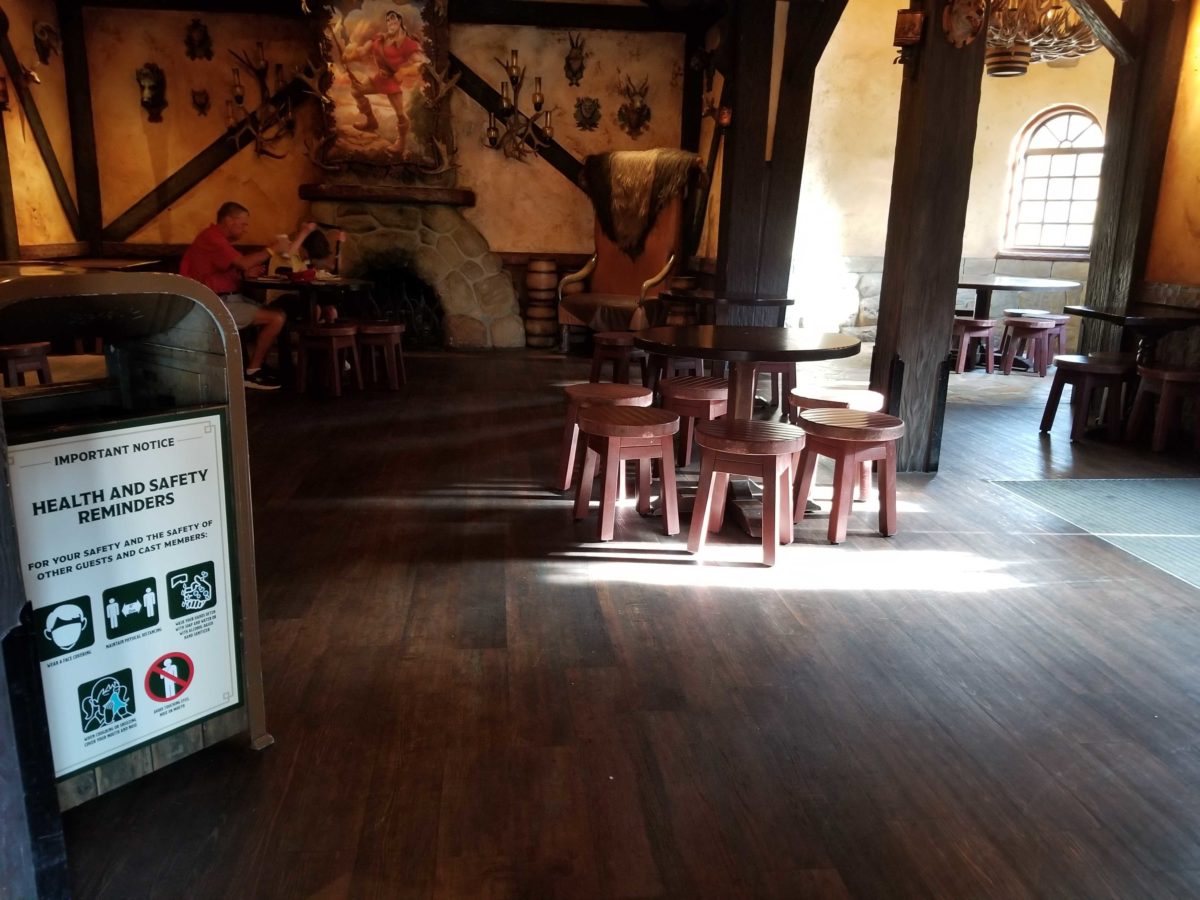 gastons-tavern-reopening_18
