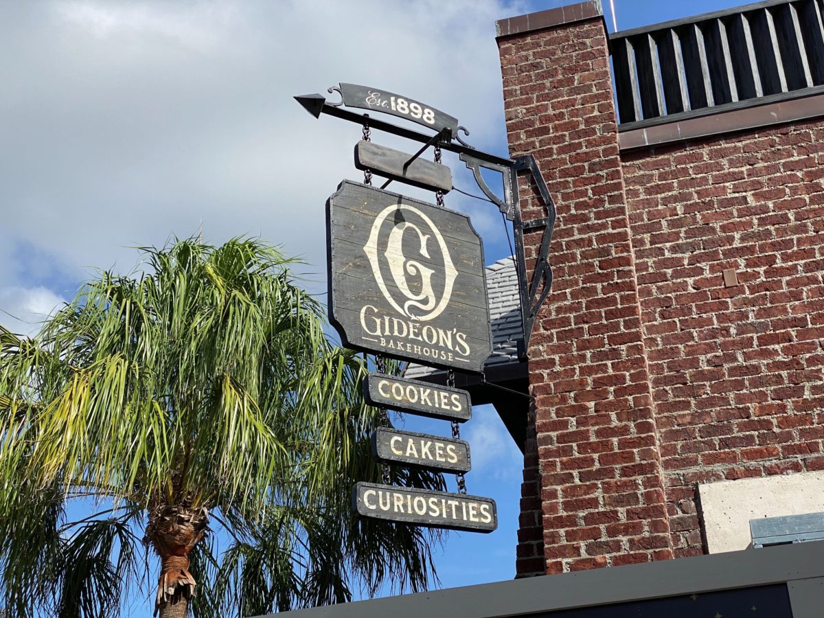 gideons-bakehouse-disney-springs-new-sign-8